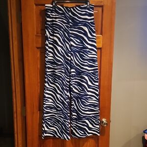 Boston Proper Black and White Garment